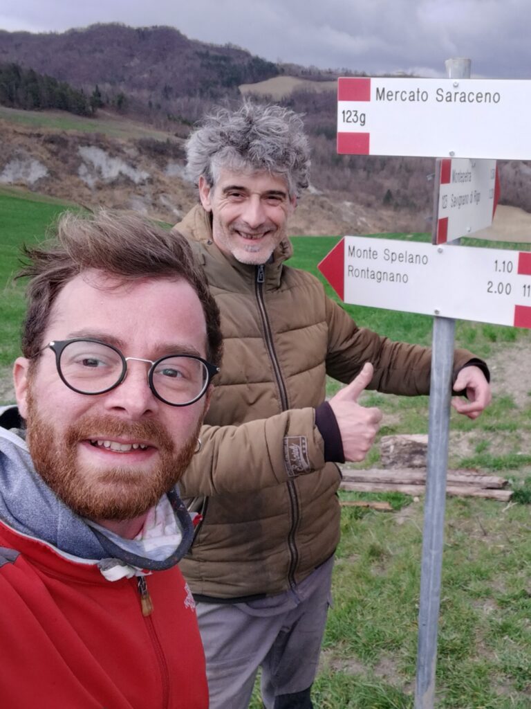 Installazione cartelli sentieristici